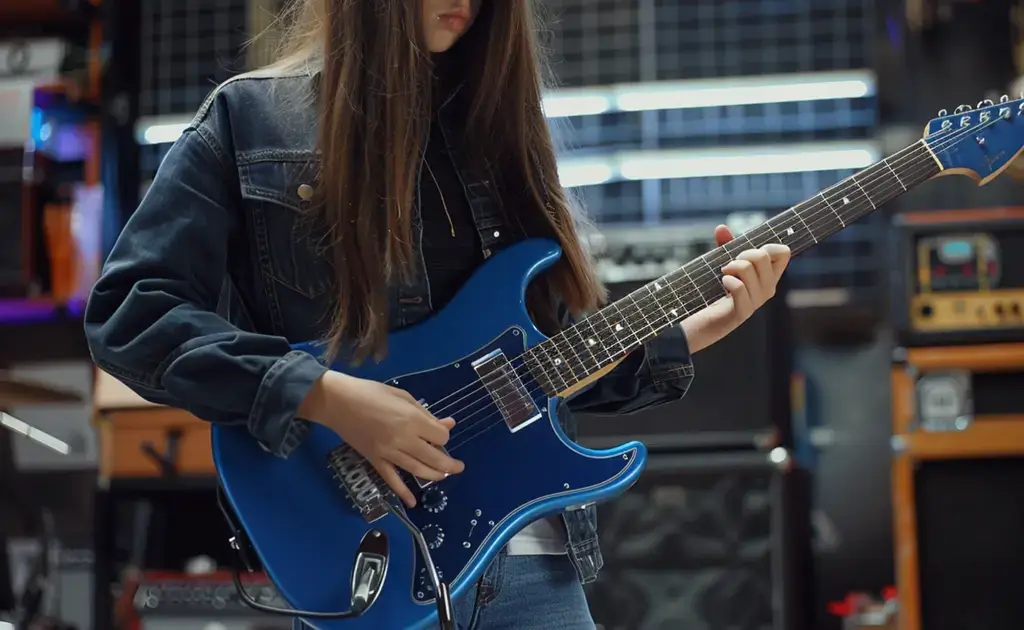 Curso de guitarra eléctrica para niños, jóvenes y adultos en Bogotá.