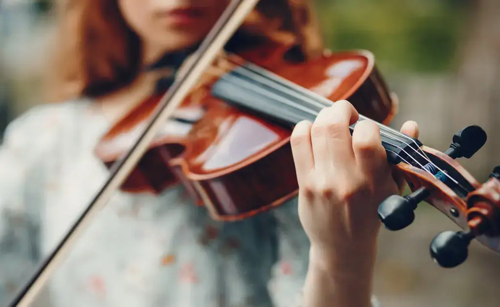 Clases de Violín para niños en Bogotá. Clases de violín para adultos en Bogotá. Curso de violín para niños, jóvenes y adultos en Bogotá